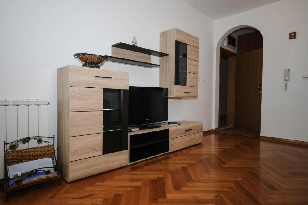 Apartment Jana Петровац Экстерьер фото